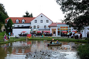 Mlýnhotel - tenisová párty